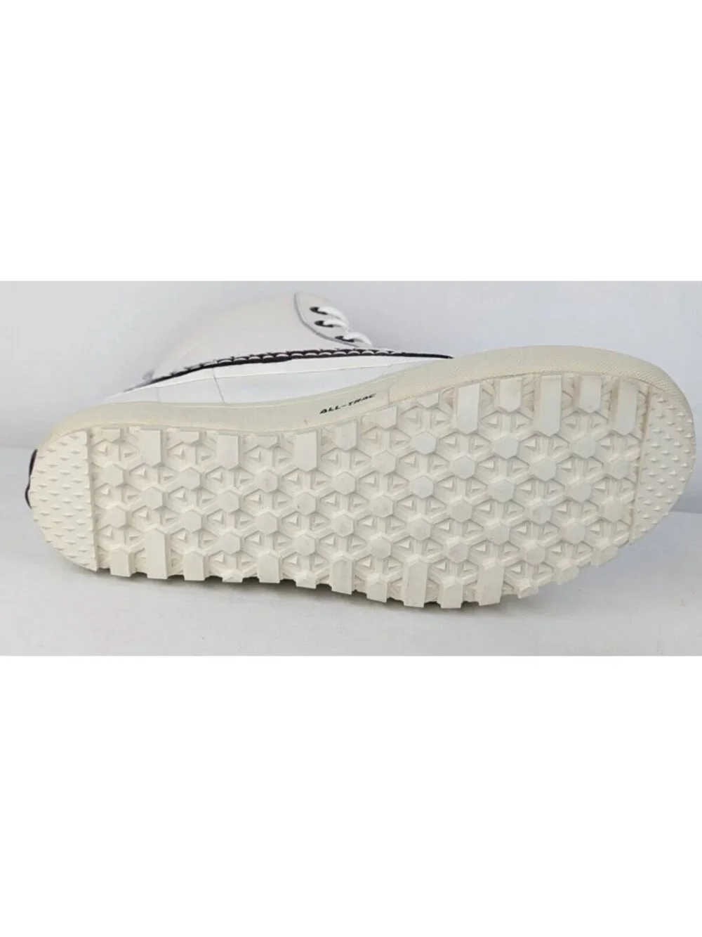 Men's 9.5, Women's 11 - Vans MTE Standard Mid Snow X Benny Urban Boot